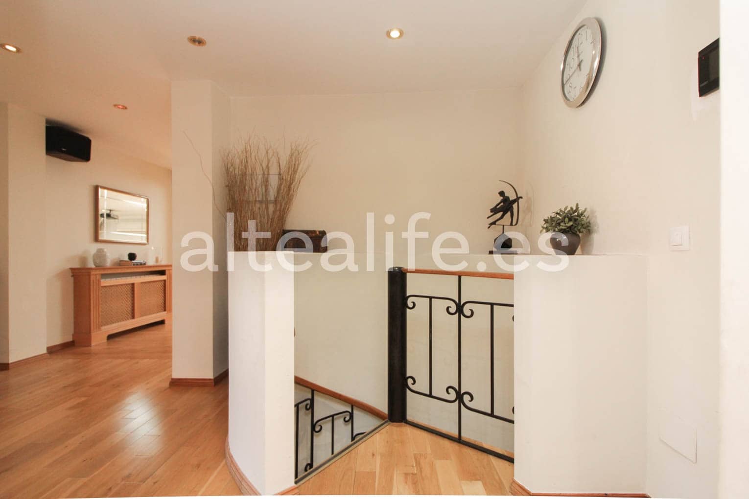 9 soverom Villa til salgs i La Nucia med svømmebasseng garasje - € 1 250 000 (Ref: 8271275)