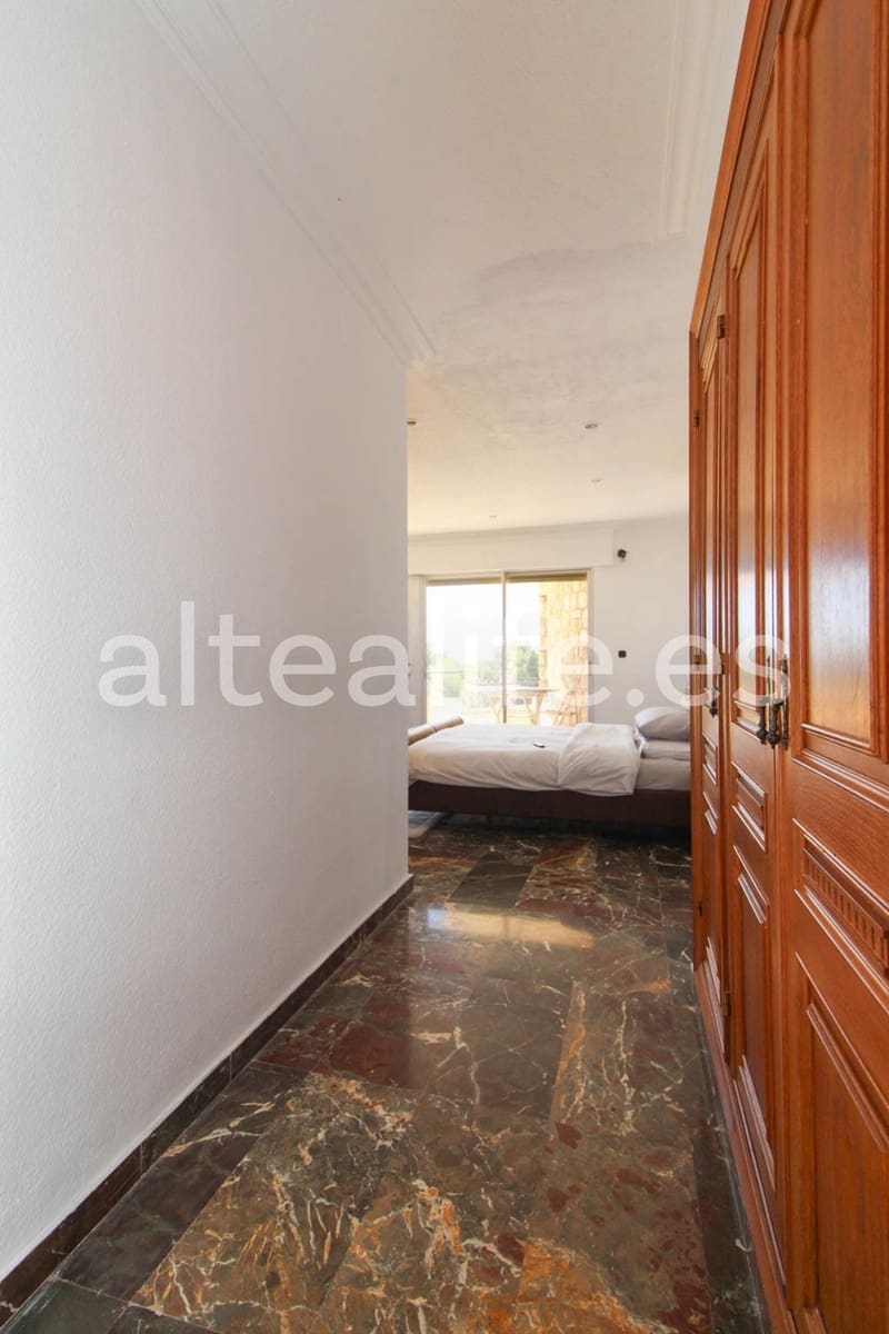 9 soverom Villa til salgs i La Nucia med svømmebasseng garasje - € 1 250 000 (Ref: 8271275)