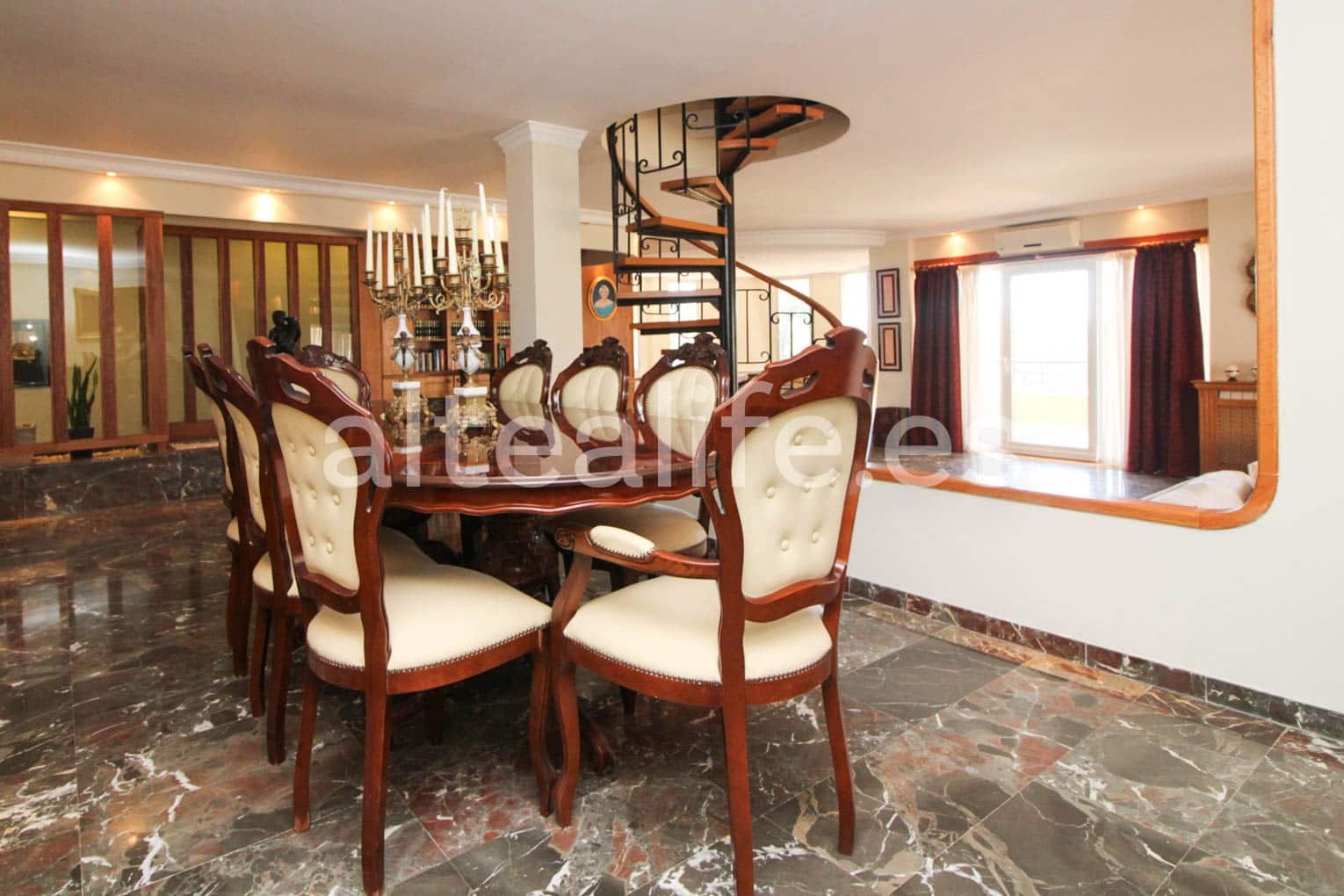 9 soverom Villa til salgs i La Nucia med svømmebasseng garasje - € 1 250 000 (Ref: 8271275)