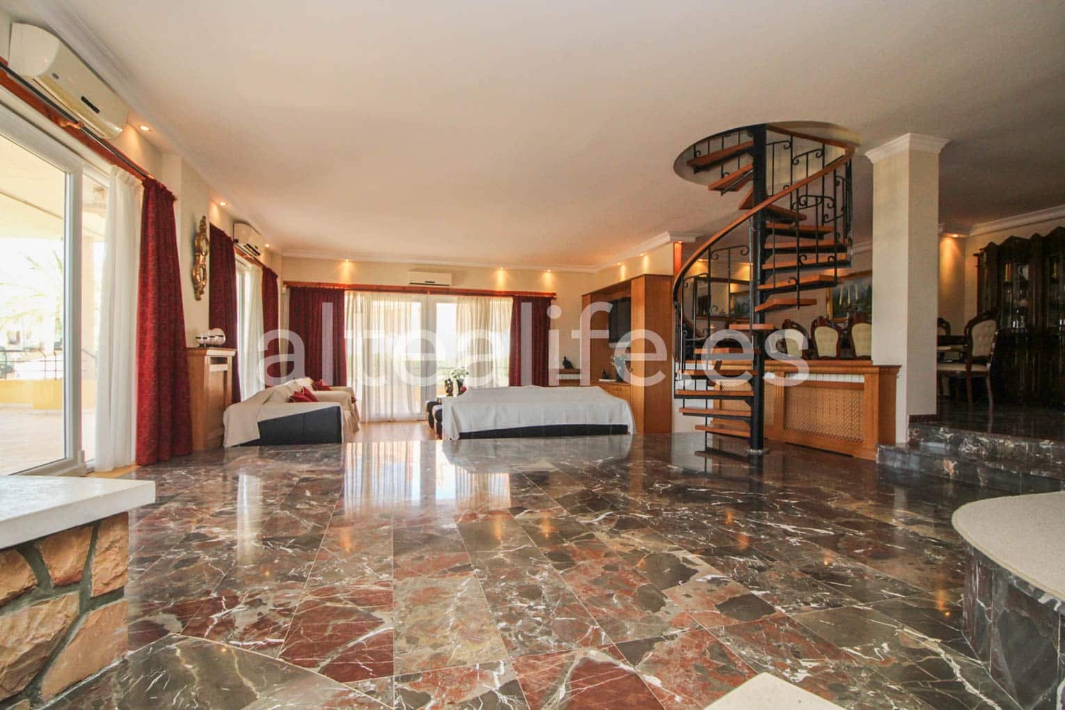 9 soverom Villa til salgs i La Nucia med svømmebasseng garasje - € 1 250 000 (Ref: 8271275)