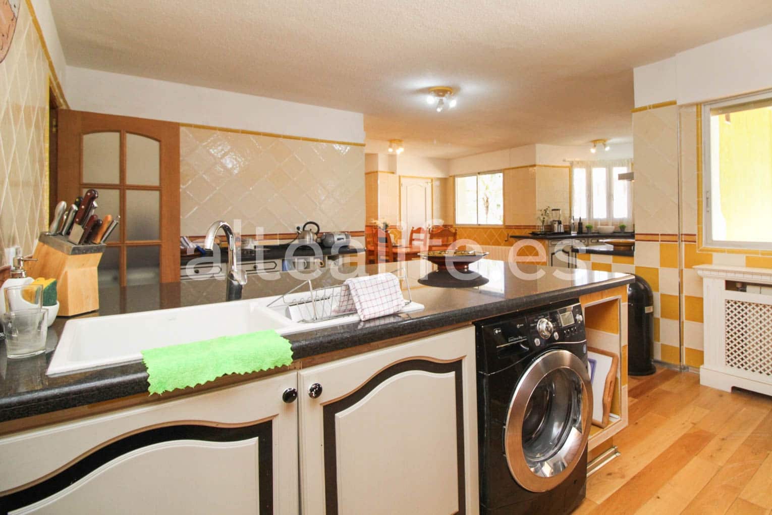 9 soverom Villa til salgs i La Nucia med svømmebasseng garasje - € 1 250 000 (Ref: 8271275)