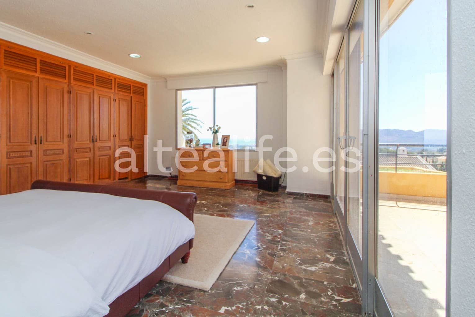 9 soverom Villa til salgs i La Nucia med svømmebasseng garasje - € 1 250 000 (Ref: 8271275)