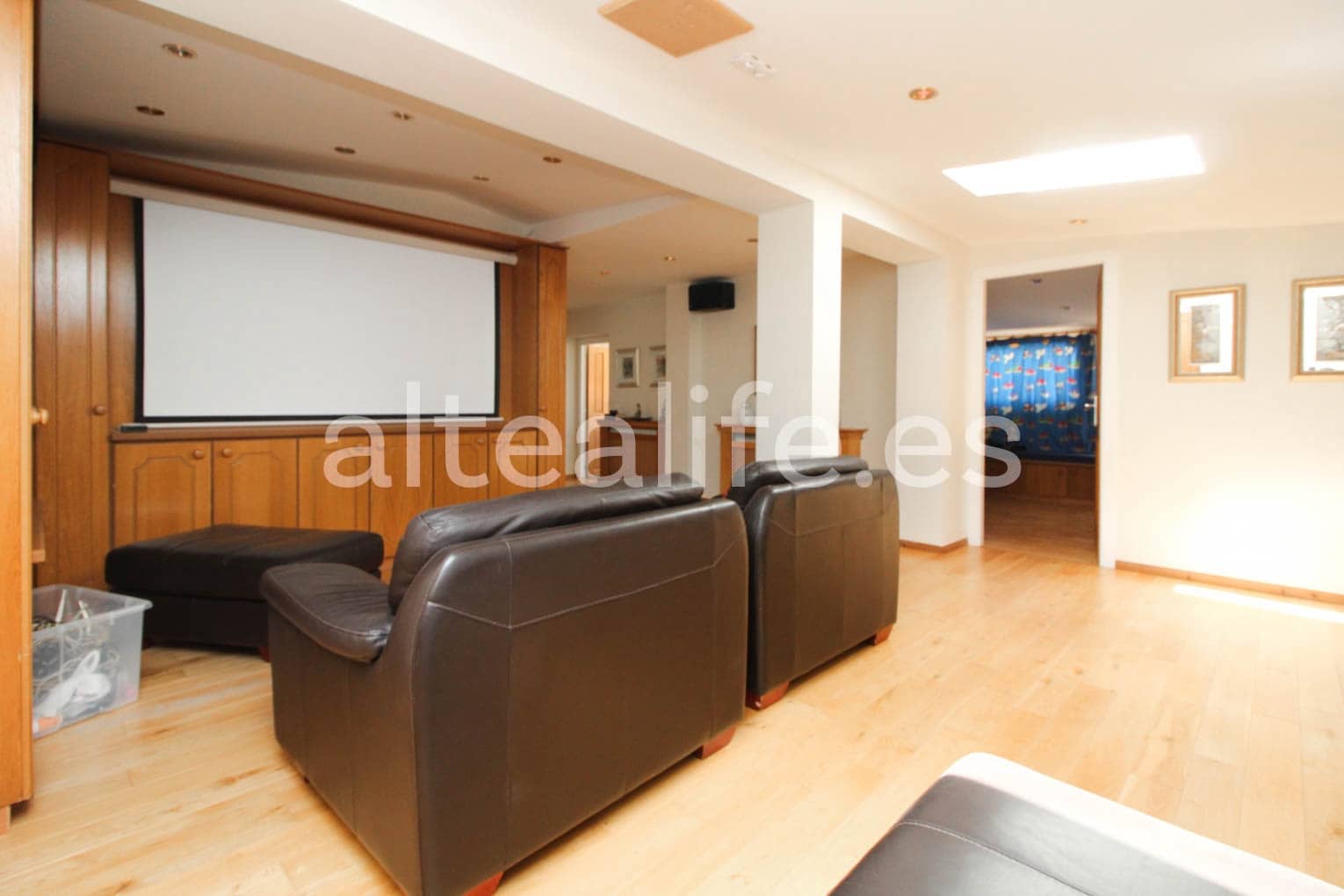 9 soverom Villa til salgs i La Nucia med svømmebasseng garasje - € 1 250 000 (Ref: 8271275)