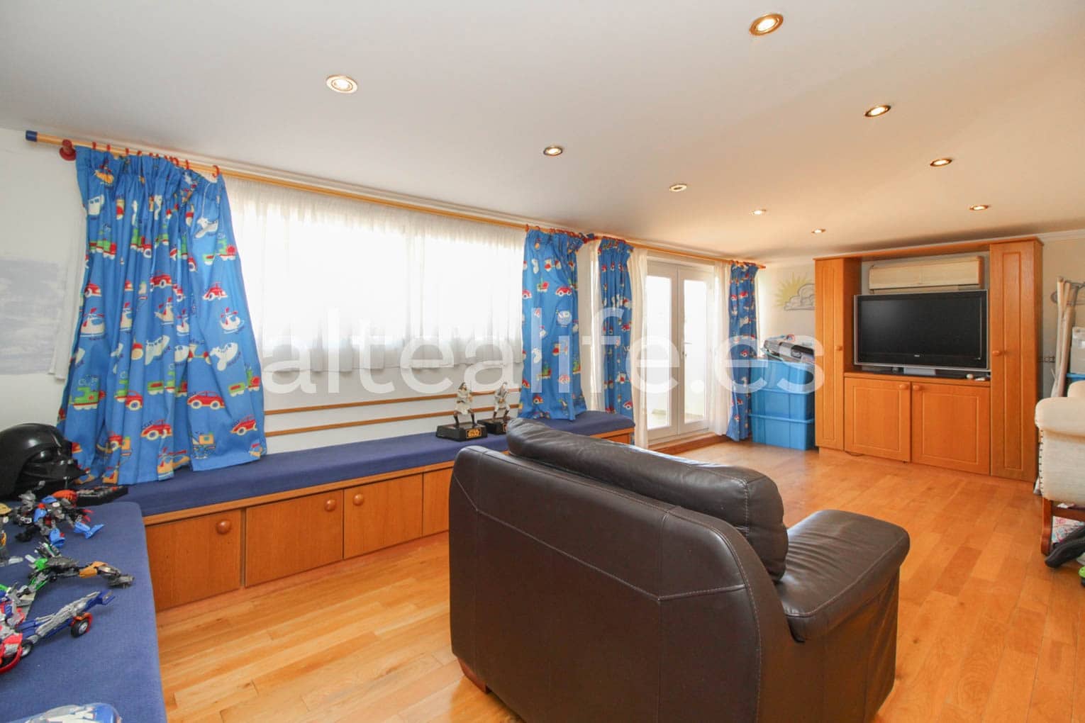 9 soverom Villa til salgs i La Nucia med svømmebasseng garasje - € 1 250 000 (Ref: 8271275)