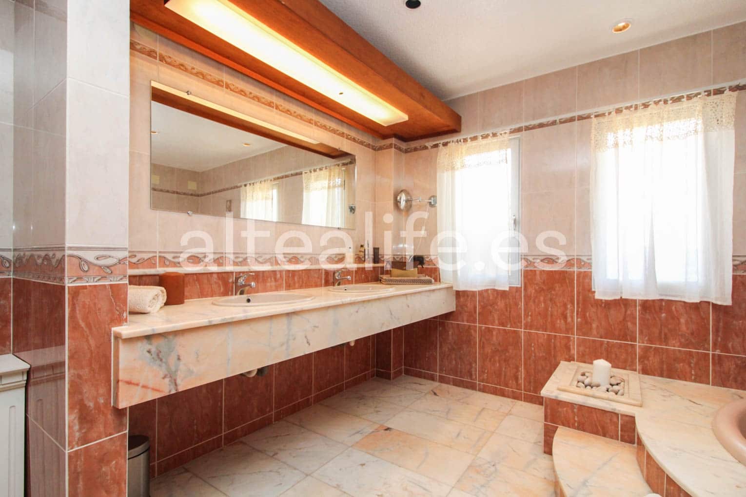 9 soverom Villa til salgs i La Nucia med svømmebasseng garasje - € 1 250 000 (Ref: 8271275)