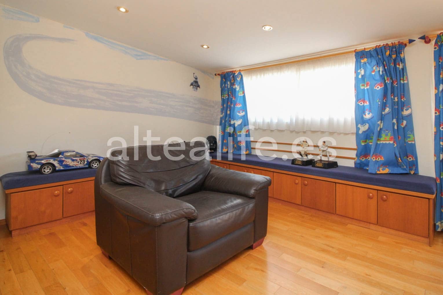 9 soverom Villa til salgs i La Nucia med svømmebasseng garasje - € 1 250 000 (Ref: 8271275)