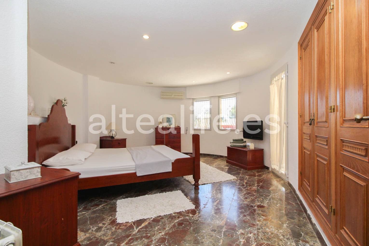 9 soverom Villa til salgs i La Nucia med svømmebasseng garasje - € 1 250 000 (Ref: 8271275)