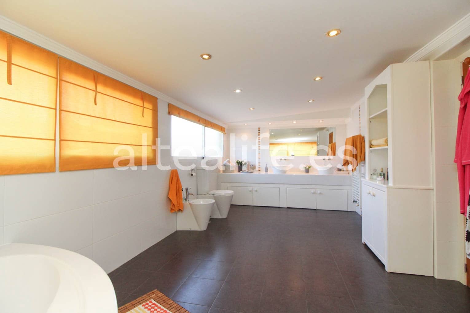 9 soverom Villa til salgs i La Nucia med svømmebasseng garasje - € 1 250 000 (Ref: 8271275)