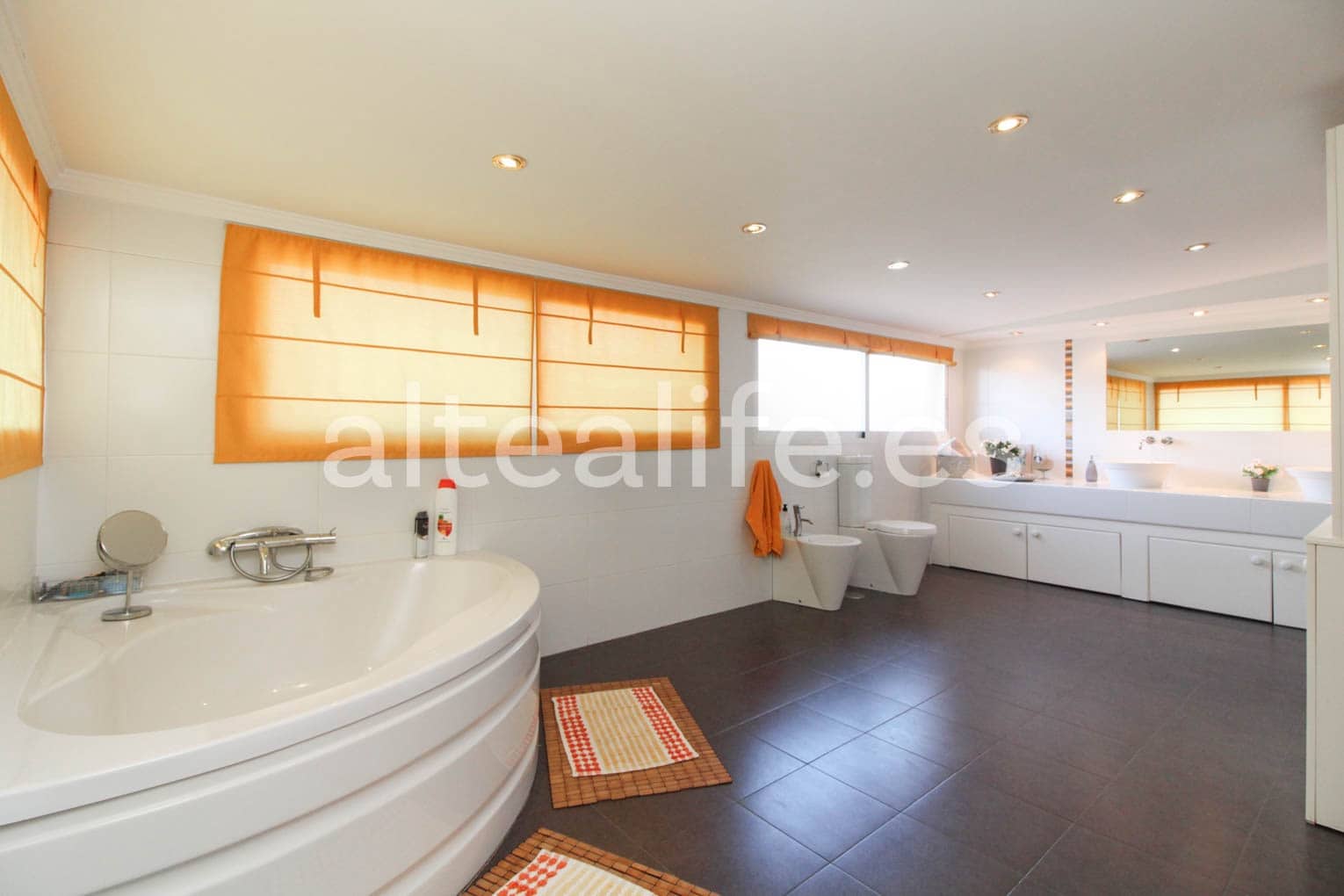 9 soverom Villa til salgs i La Nucia med svømmebasseng garasje - € 1 250 000 (Ref: 8271275)