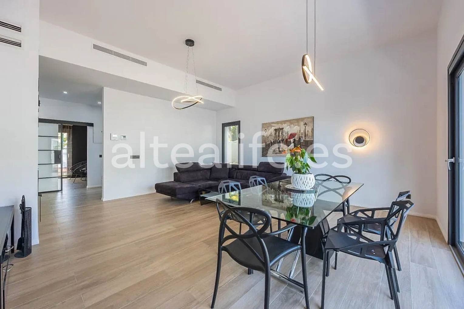 4 sypialnia Dom na sprzedaż w Altea z basenem garażem - 995 000 € (Ref: 8321873)