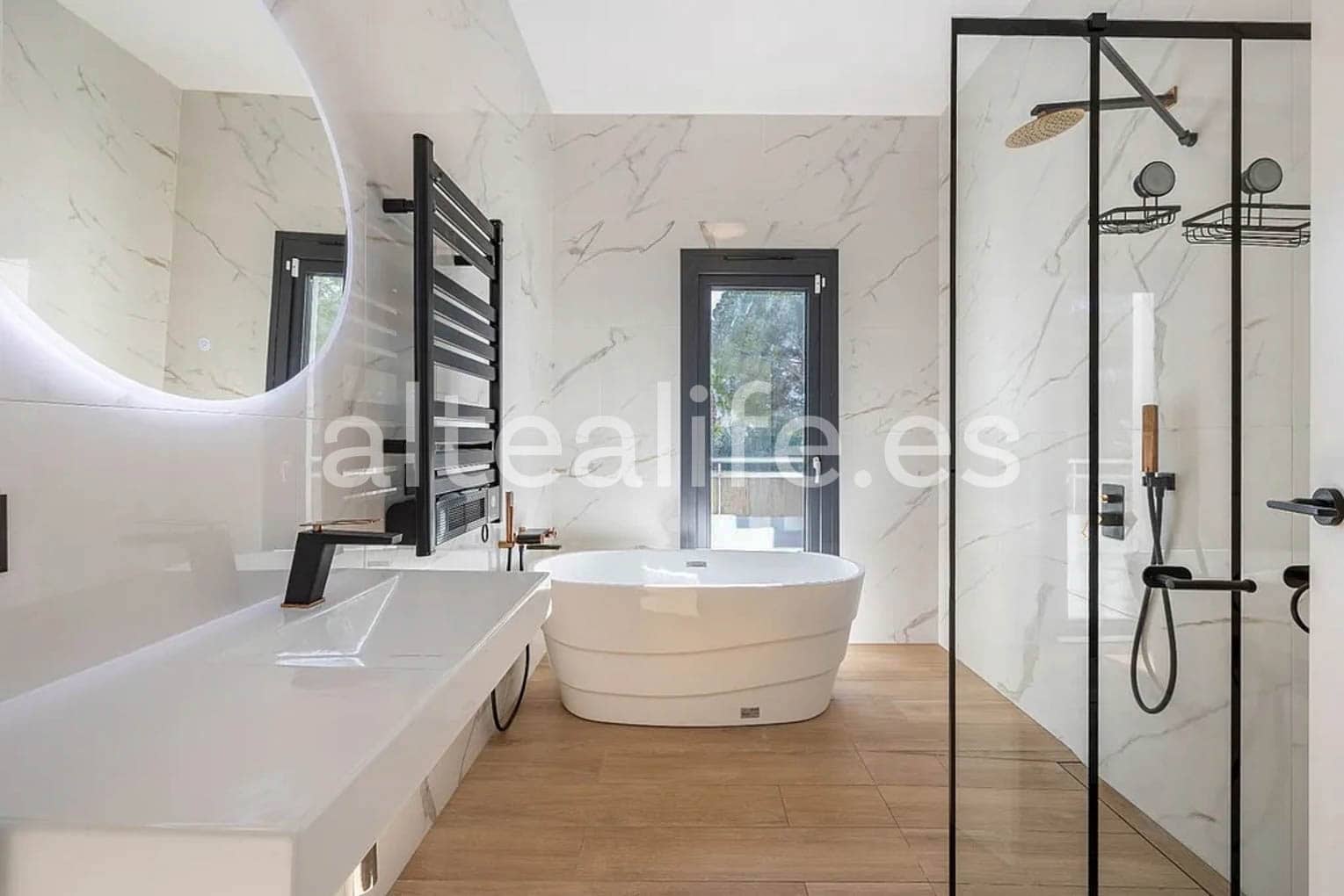 4 sypialnia Dom na sprzedaż w Altea z basenem garażem - 995 000 € (Ref: 8321873)