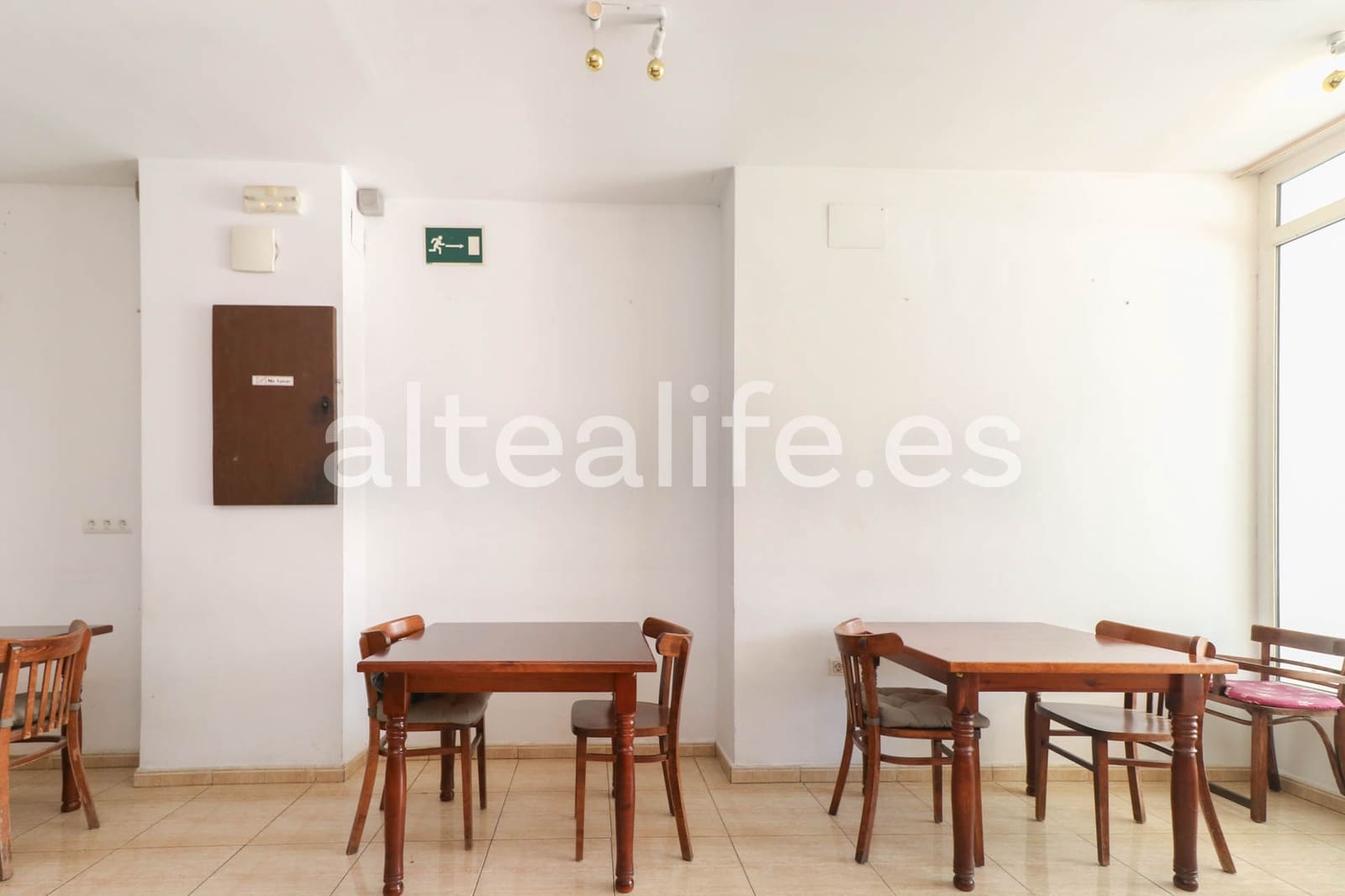 1 bedroom Commercial for sale in Jalon / Xalo with garage - € 75,000 (Ref: 8402320)