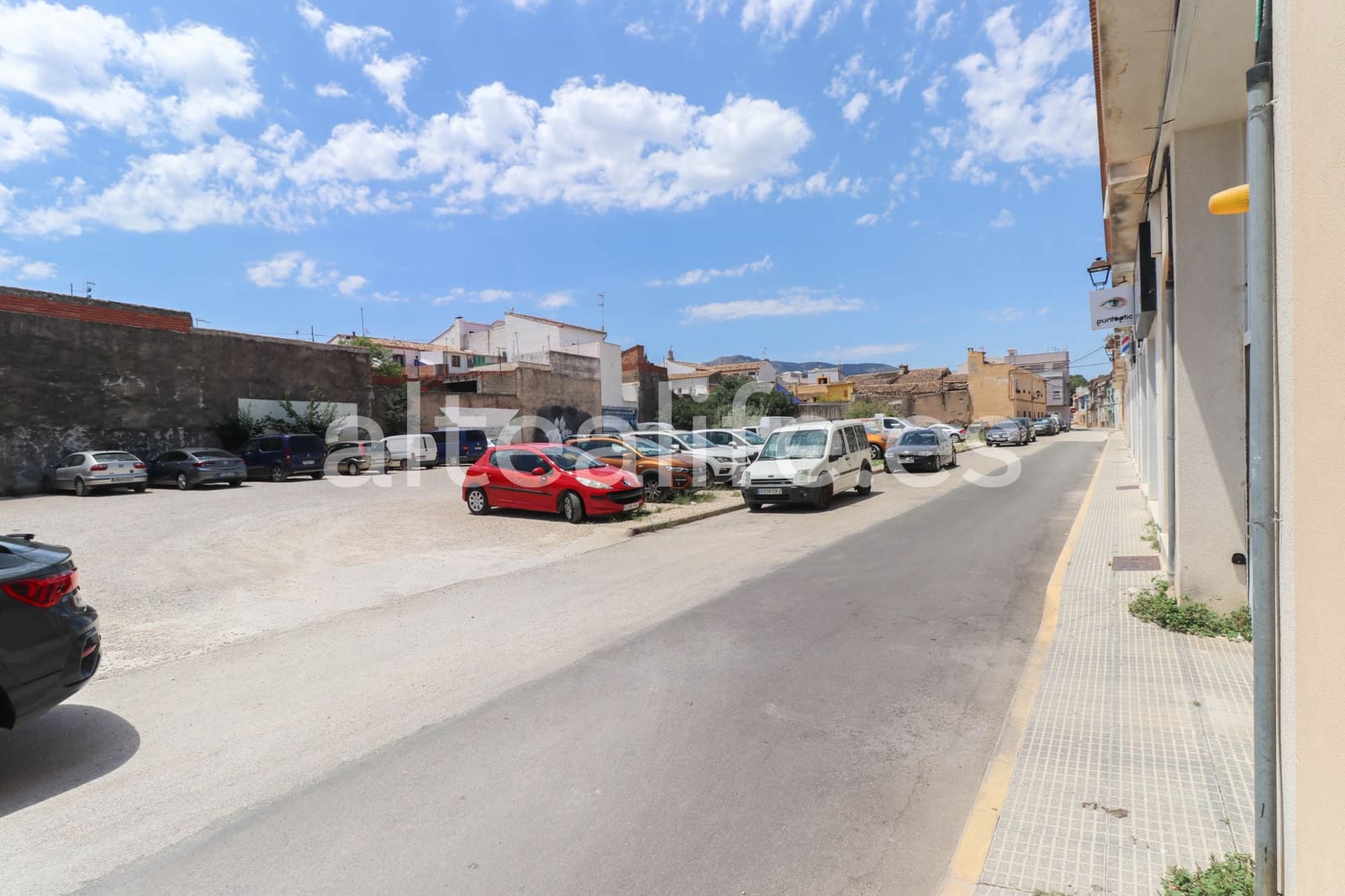 1 bedroom Commercial for sale in Jalon / Xalo with garage - € 75,000 (Ref: 8402320)
