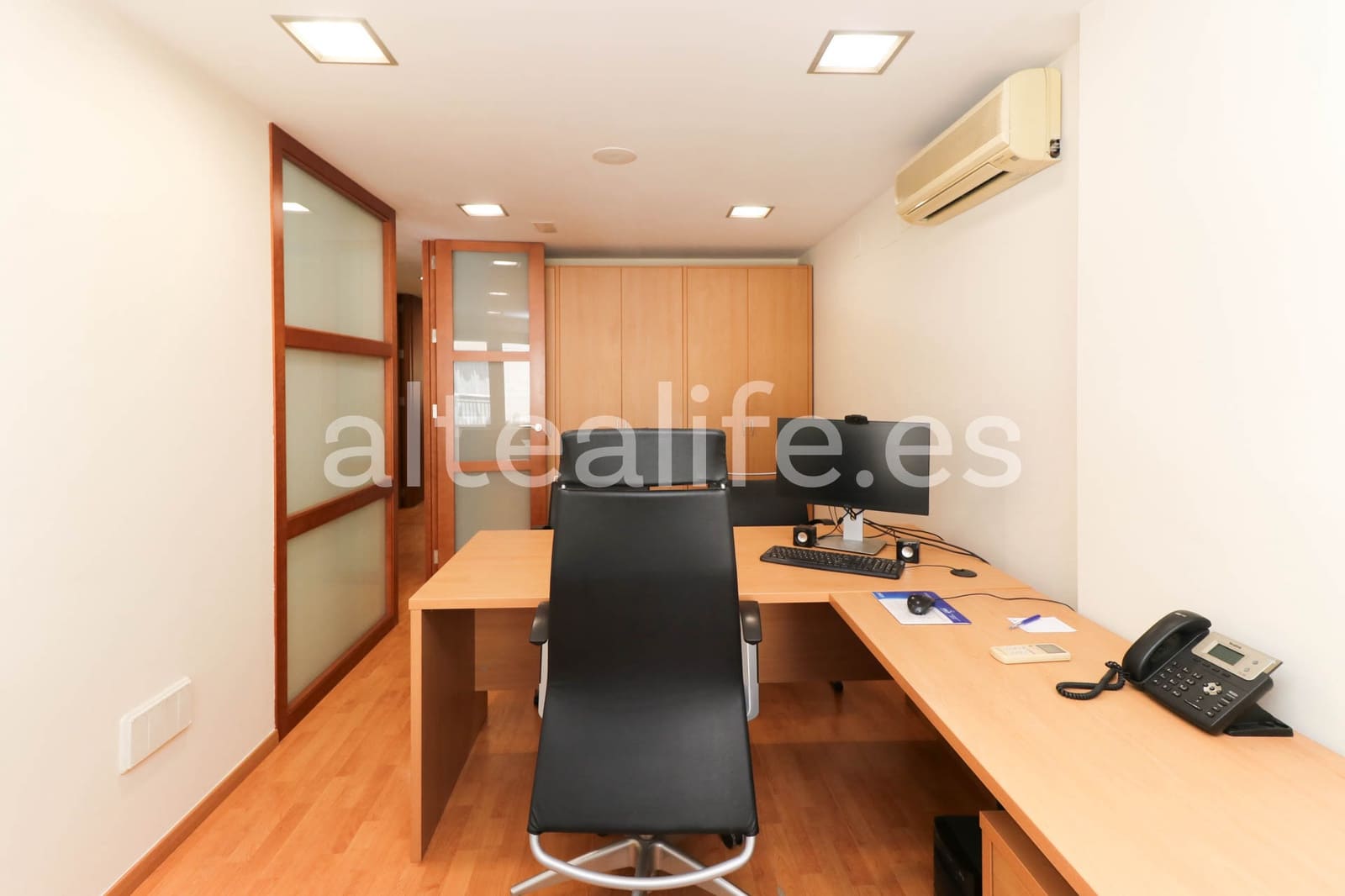 7 soveværelse Erhverv til leje i Altea - € 1.200 (Ref: 8420201)