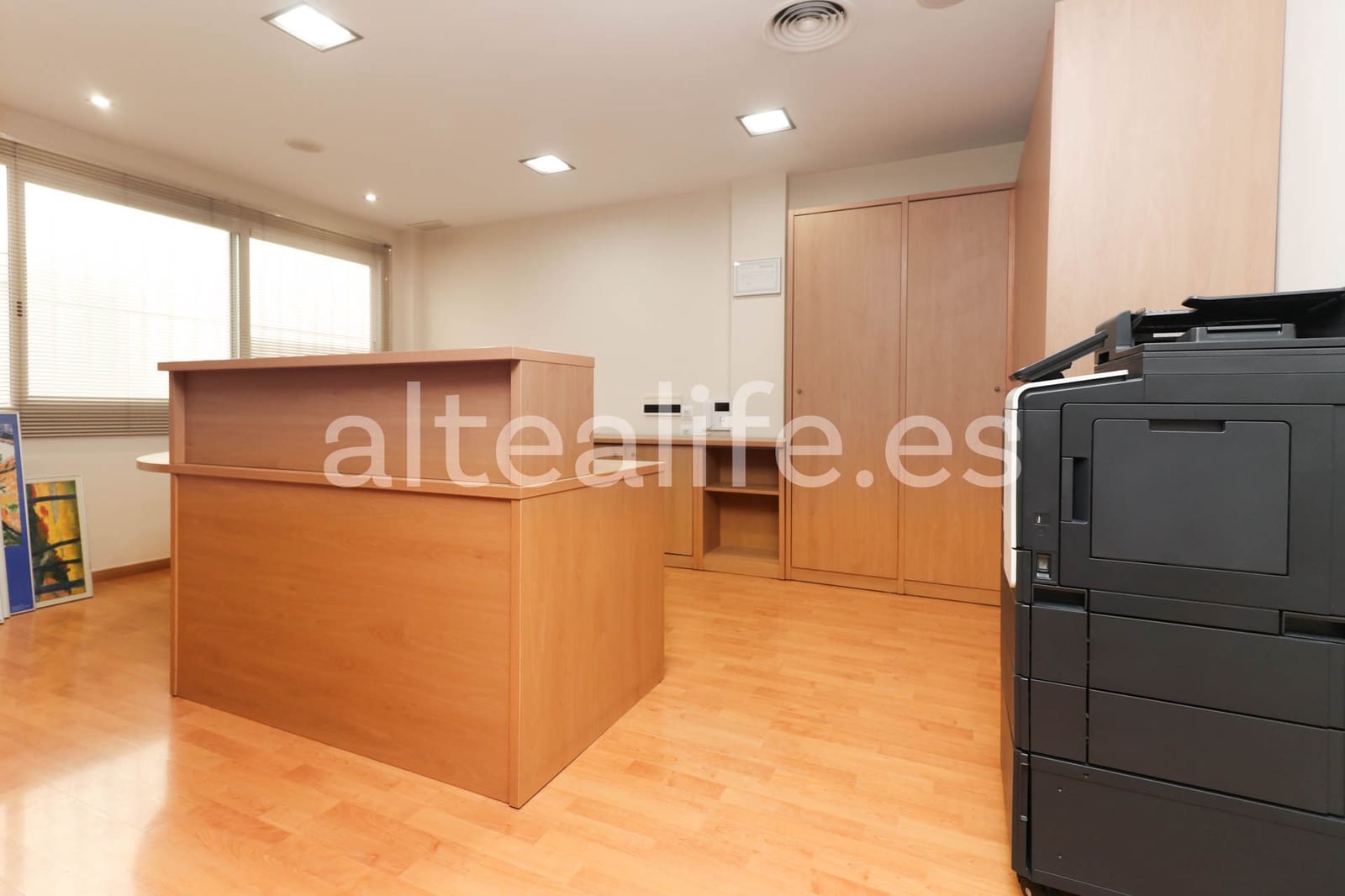 7 soveværelse Erhverv til leje i Altea - € 1.200 (Ref: 8420201)