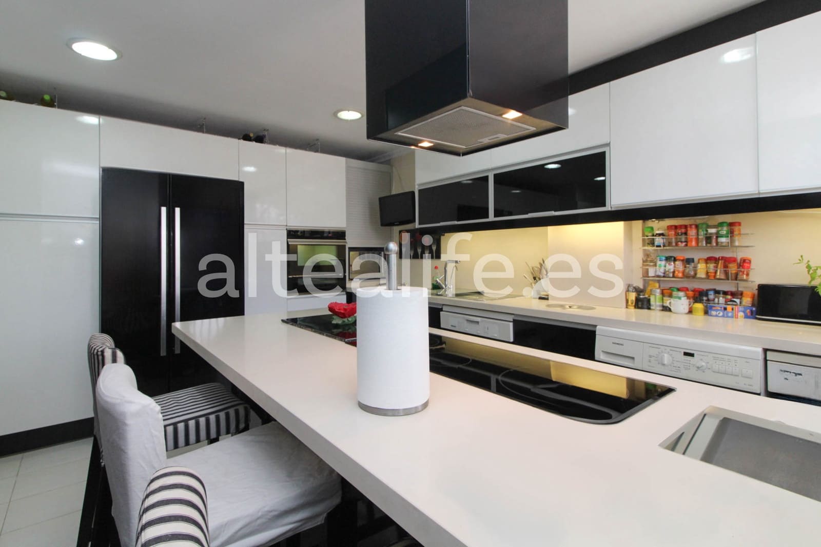 4 soverom Penthouse til salgs i Altea med svømmebasseng garasje - € 590 000 (Ref: 8437795)