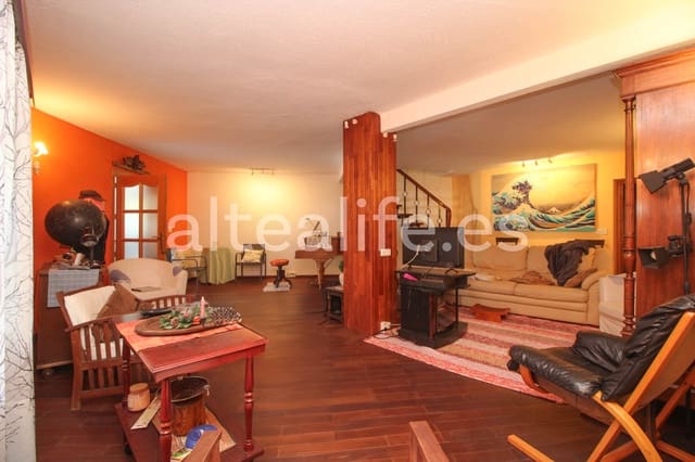 4 makuuhuone Rivitalo myytävänä paikassa Altea mukana uima-altaan 
autotalli - 415 000 € (Ref: 8466751)