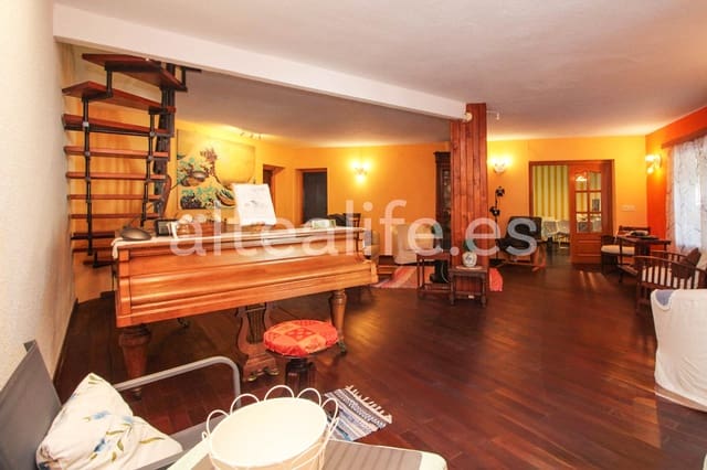 4 makuuhuone Rivitalo myytävänä paikassa Altea mukana uima-altaan 
autotalli - 415 000 € (Ref: 8466751)