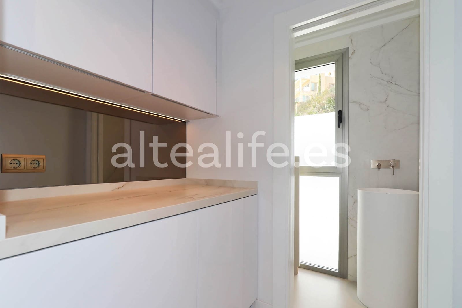 3 soveværelse Villa til salg i Altea med swimmingpool garage - € 1.788.000 (Ref: 8510821)