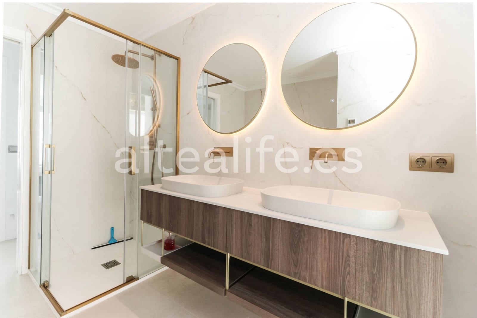 3 soveværelse Villa til salg i Altea med swimmingpool garage - € 1.788.000 (Ref: 8510821)