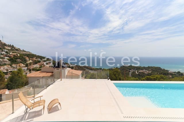 3 sypialnia Willa na sprzedaż w Altea z basenem garażem - 1 788 000 € (Ref: 8510821)