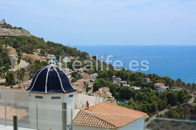 3 sypialnia Willa na sprzedaż w Altea z basenem garażem - 1 788 000 € (Ref: 8510821)