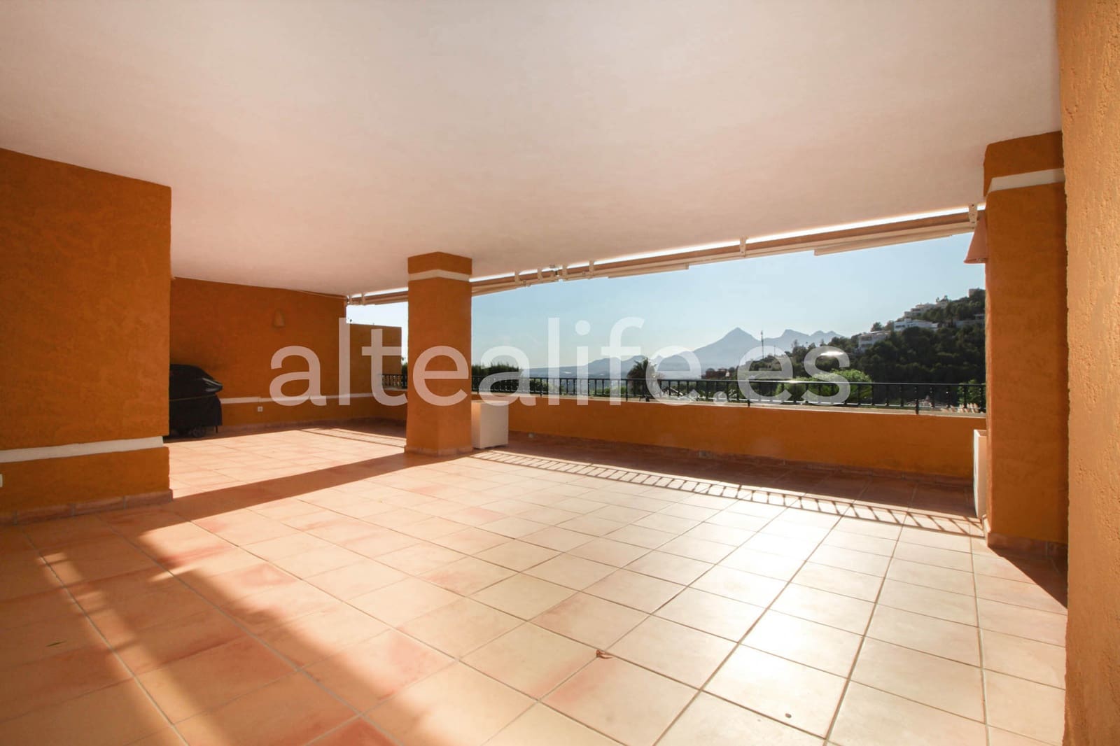 3 soveværelse Lejlighed til salg i Altea med swimmingpool garage - € 800.000 (Ref: 8520658)