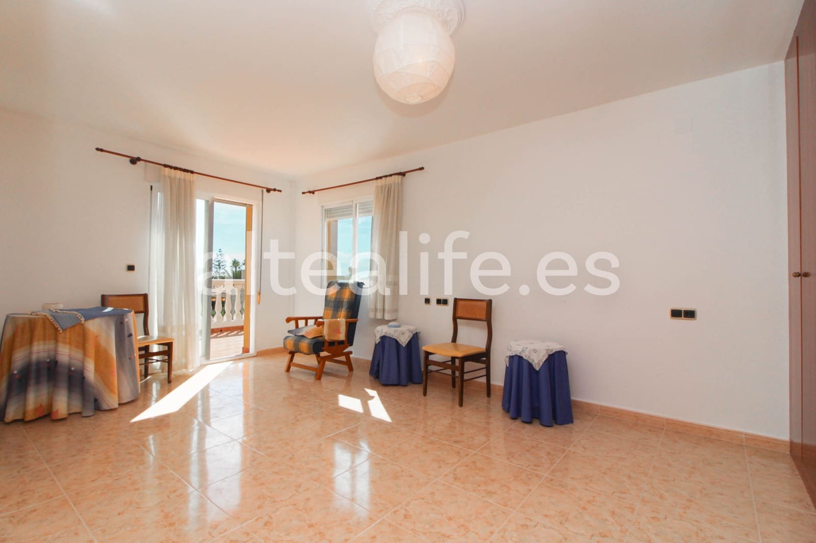 7 bedroom Townhouse for sale in La Nucia with garage - € 790,000 (Ref: 8568586)