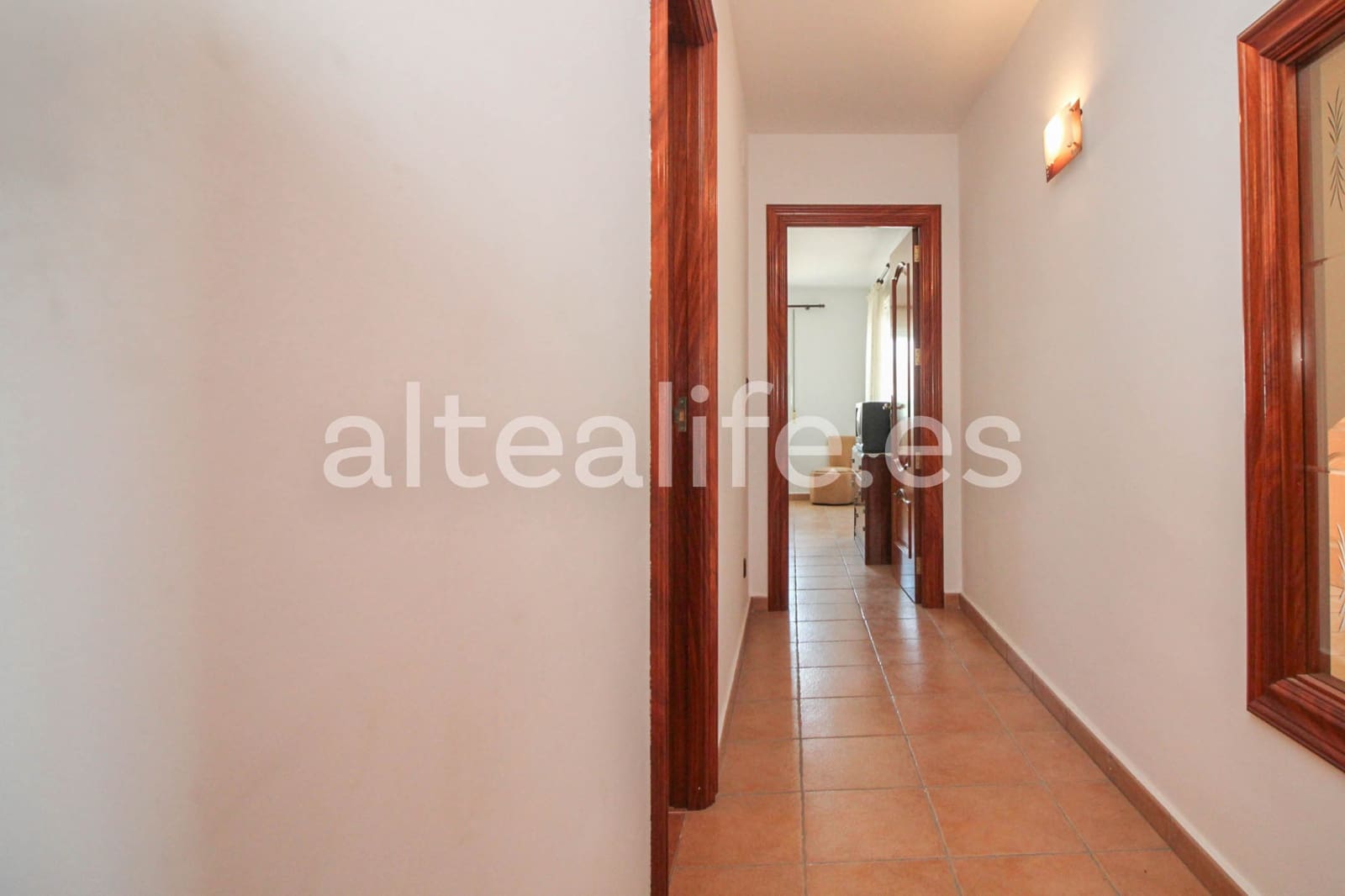 7 bedroom Townhouse for sale in La Nucia with garage - € 790,000 (Ref: 8568586)