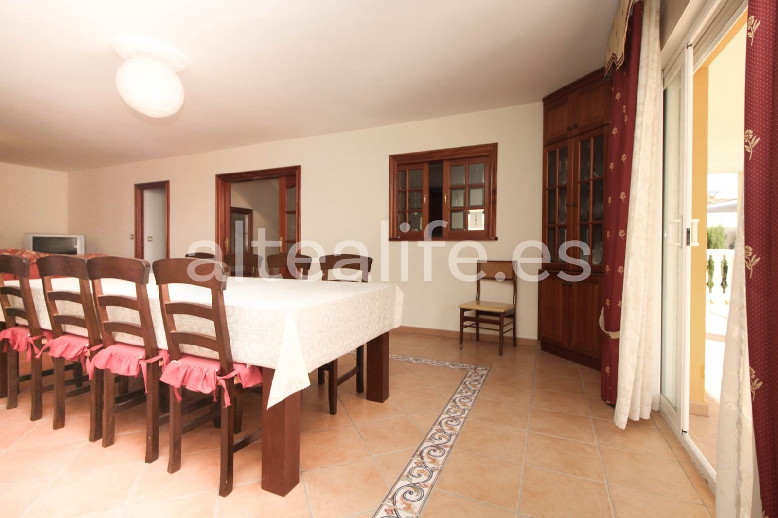 7 bedroom Townhouse for sale in La Nucia with garage - € 790,000 (Ref: 8568586)