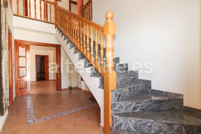 7 bedroom Townhouse for sale in El Tossal - Bello Horizonte  , La Nucia with garage - € 790,000 (Ref: 8568586)