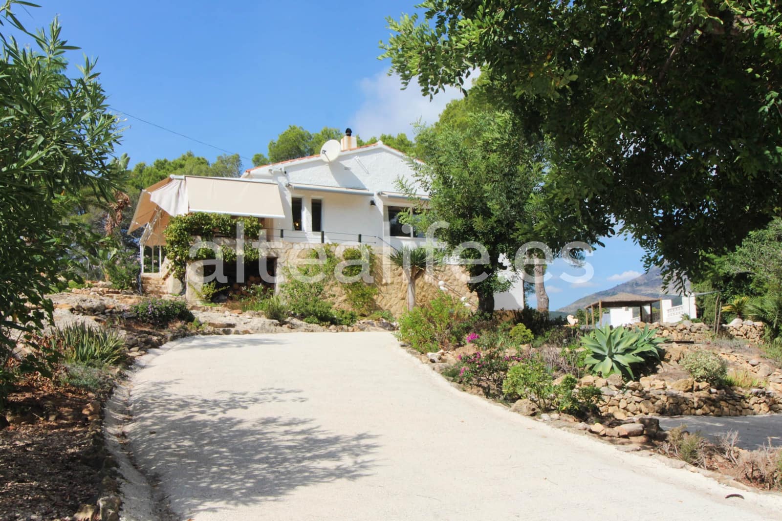 3 sypialnia Dom na sprzedaż w Altea la Vella z basenem garażem - 469 000 € (Ref: 8572995)