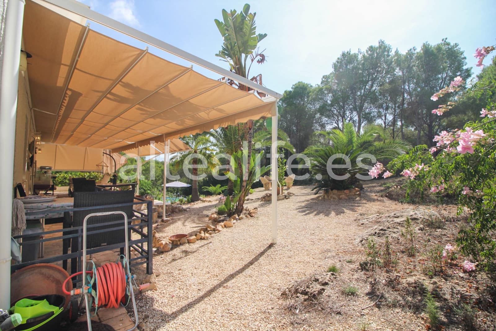 3 sypialnia Dom na sprzedaż w Altea la Vella z basenem garażem - 469 000 € (Ref: 8572995)