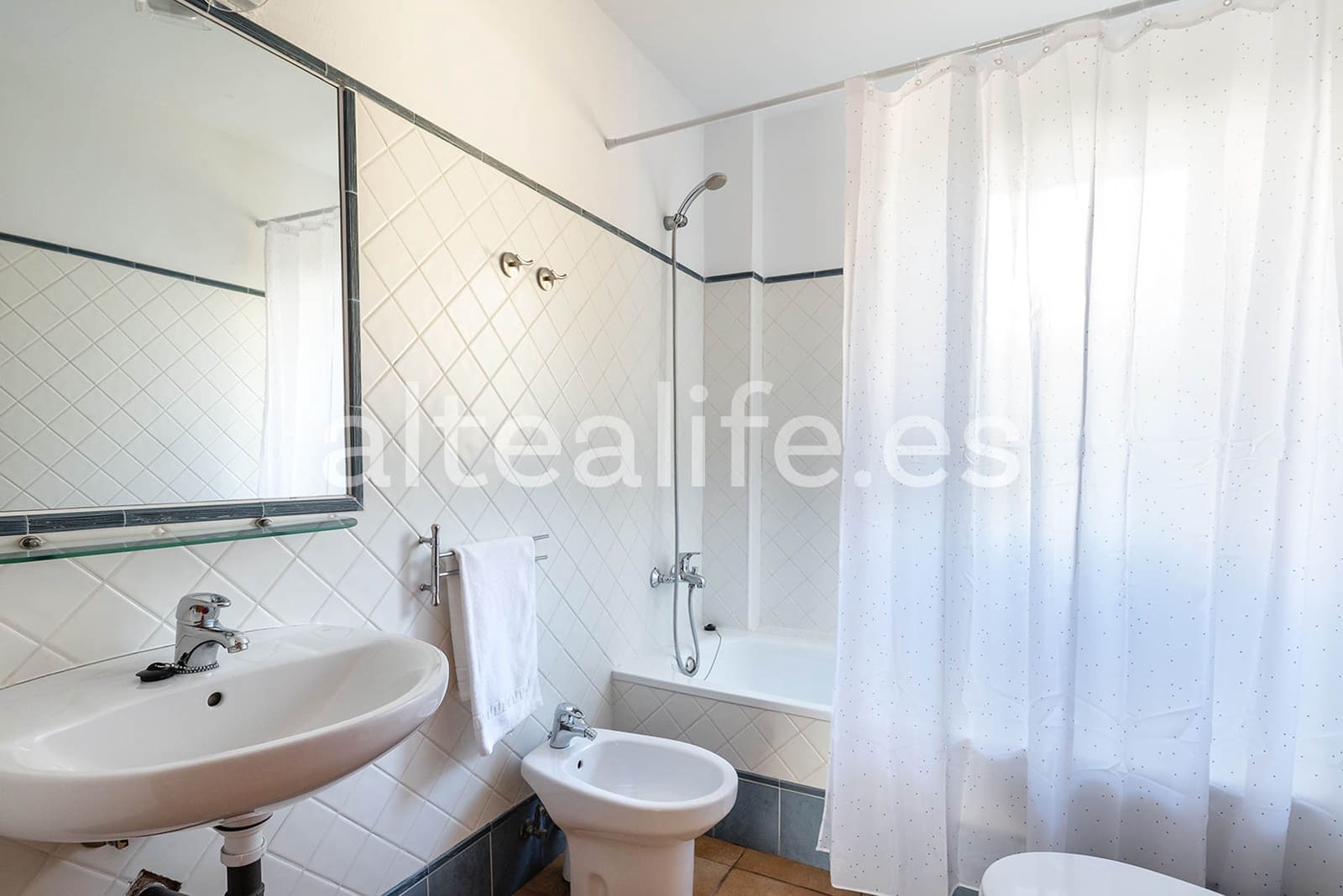 2 bedroom Apartment for rent in La Nucia with pool garage - € 1,200 (Ref: 8643896)