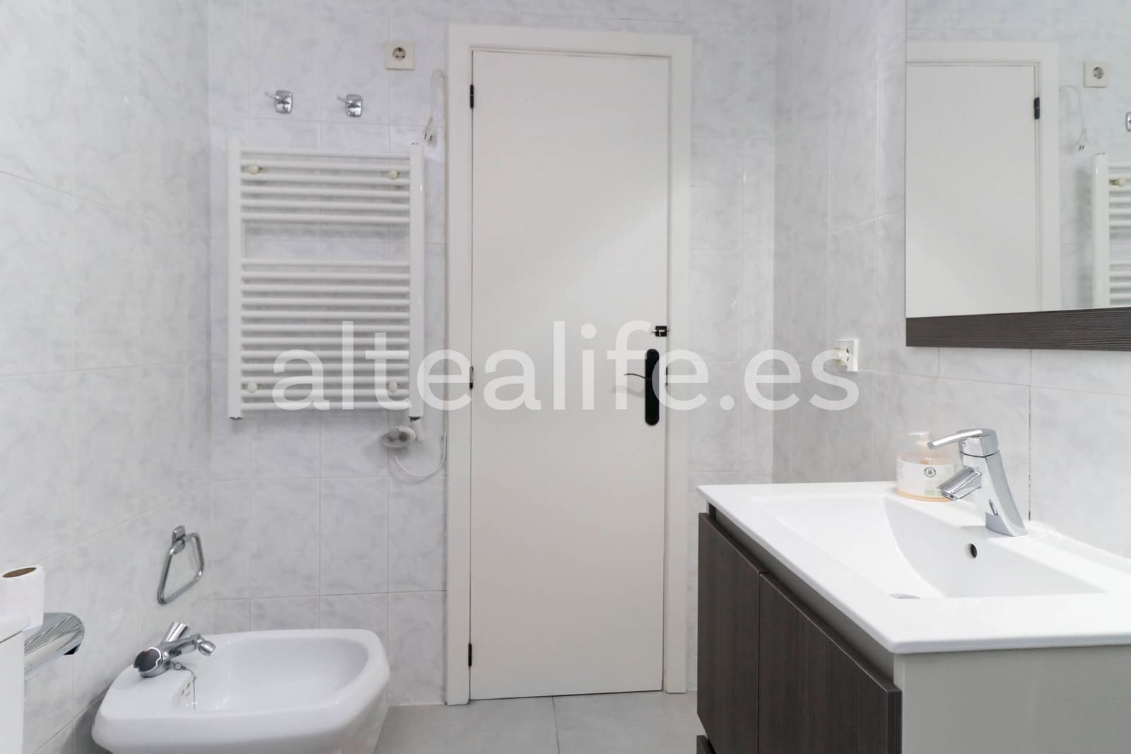 2 soverom Leilighet til leie i Altea - € 1 250 (Ref: 8769190)