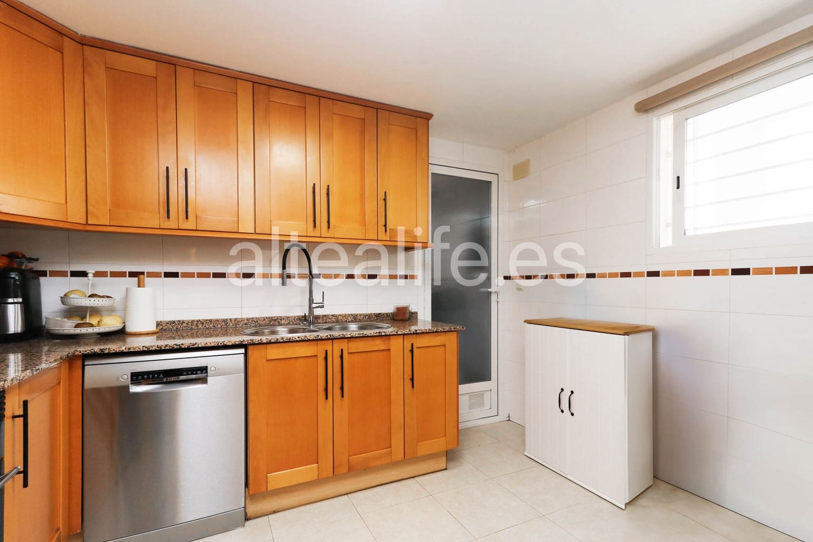 3 bedroom Apartment for sale in Altea with garage - € 345,000 (Ref: 8776598)