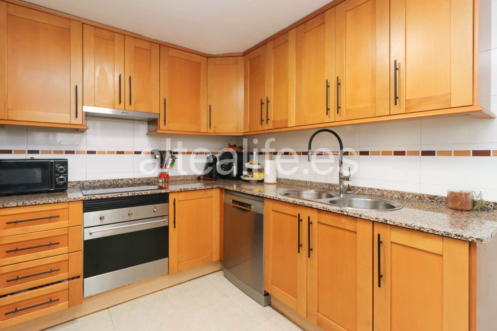 3 bedroom Apartment for sale in Altea with garage - € 345,000 (Ref: 8776598)