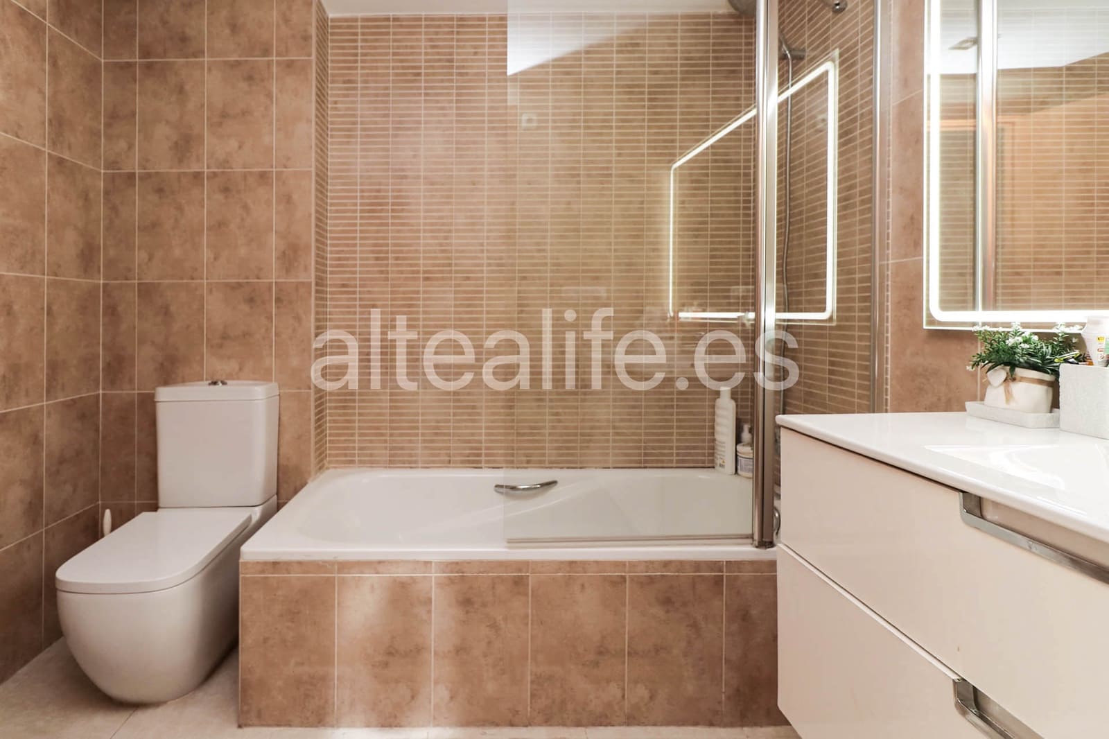 3 bedroom Apartment for sale in Altea with garage - € 345,000 (Ref: 8776598)