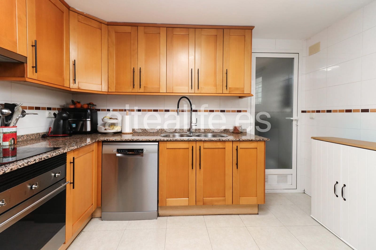 3 bedroom Apartment for sale in Altea with garage - € 345,000 (Ref: 8776598)