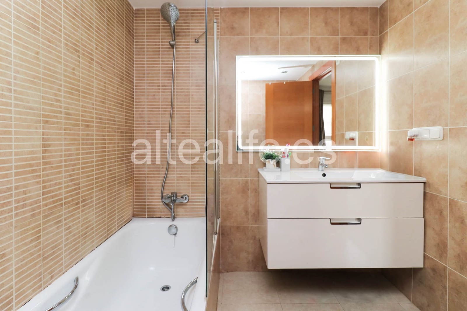 3 bedroom Apartment for sale in Altea with garage - € 345,000 (Ref: 8776598)