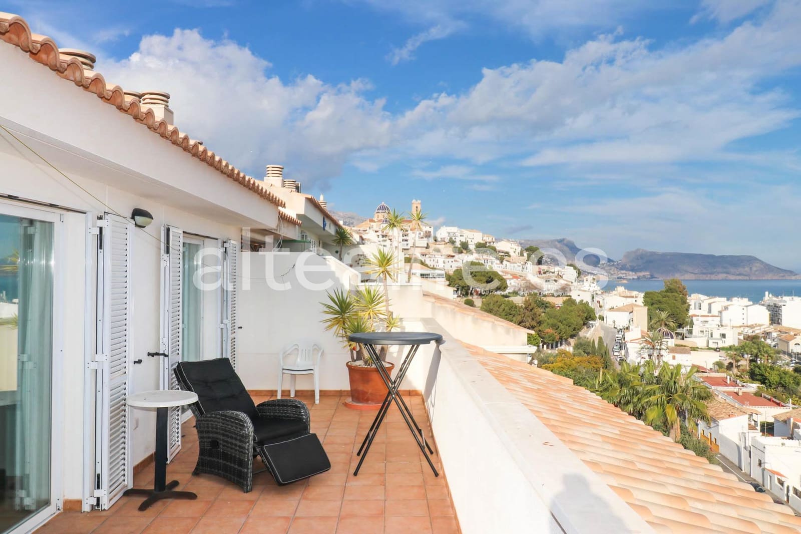 3 sypialnia Penthouse do wynajęcia w Altea z basenem garażem - 2 300 € (Ref: 8790355)