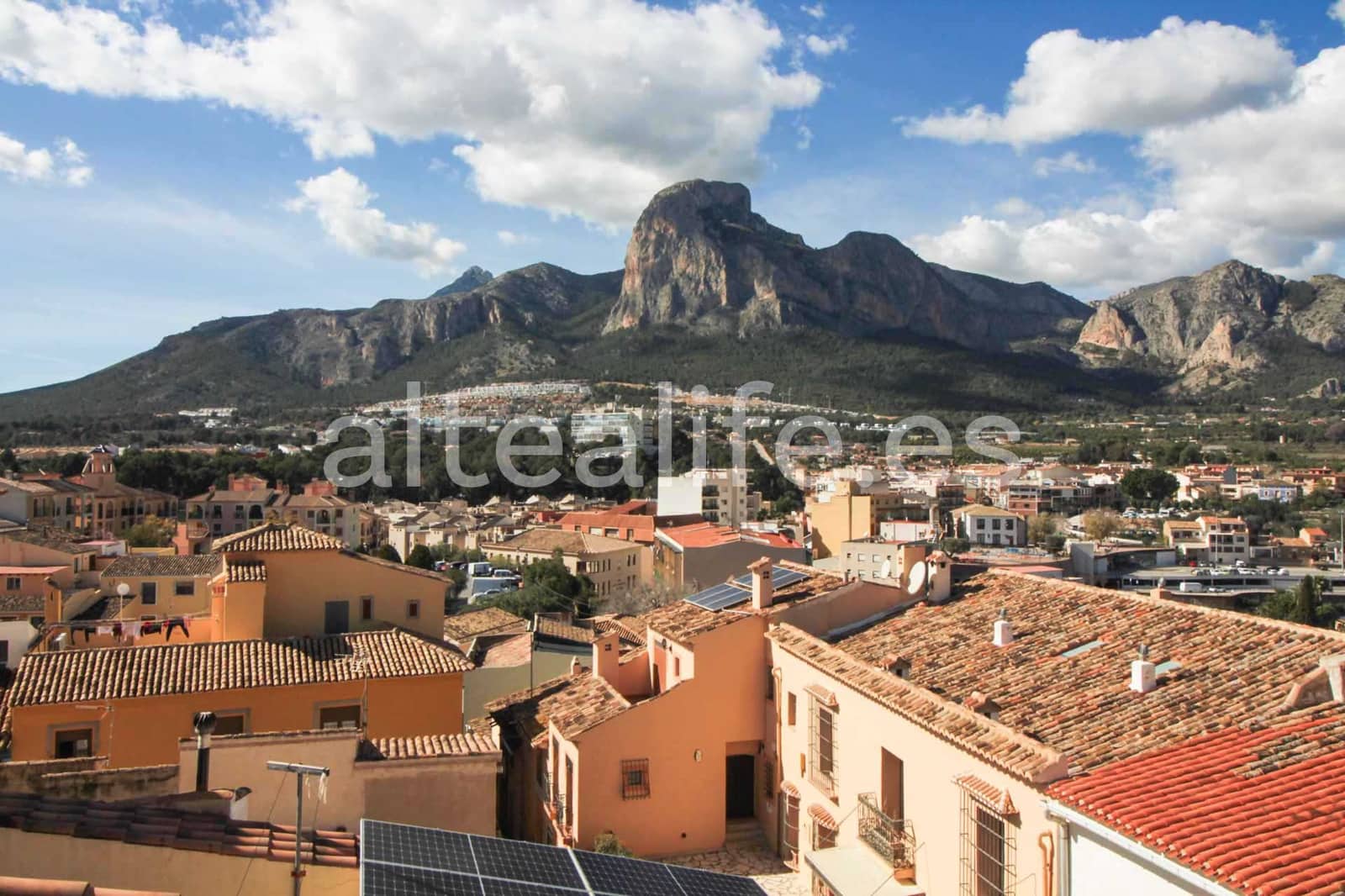 Hus til salgs i Polop - € 341 000 (Ref: 8820557)