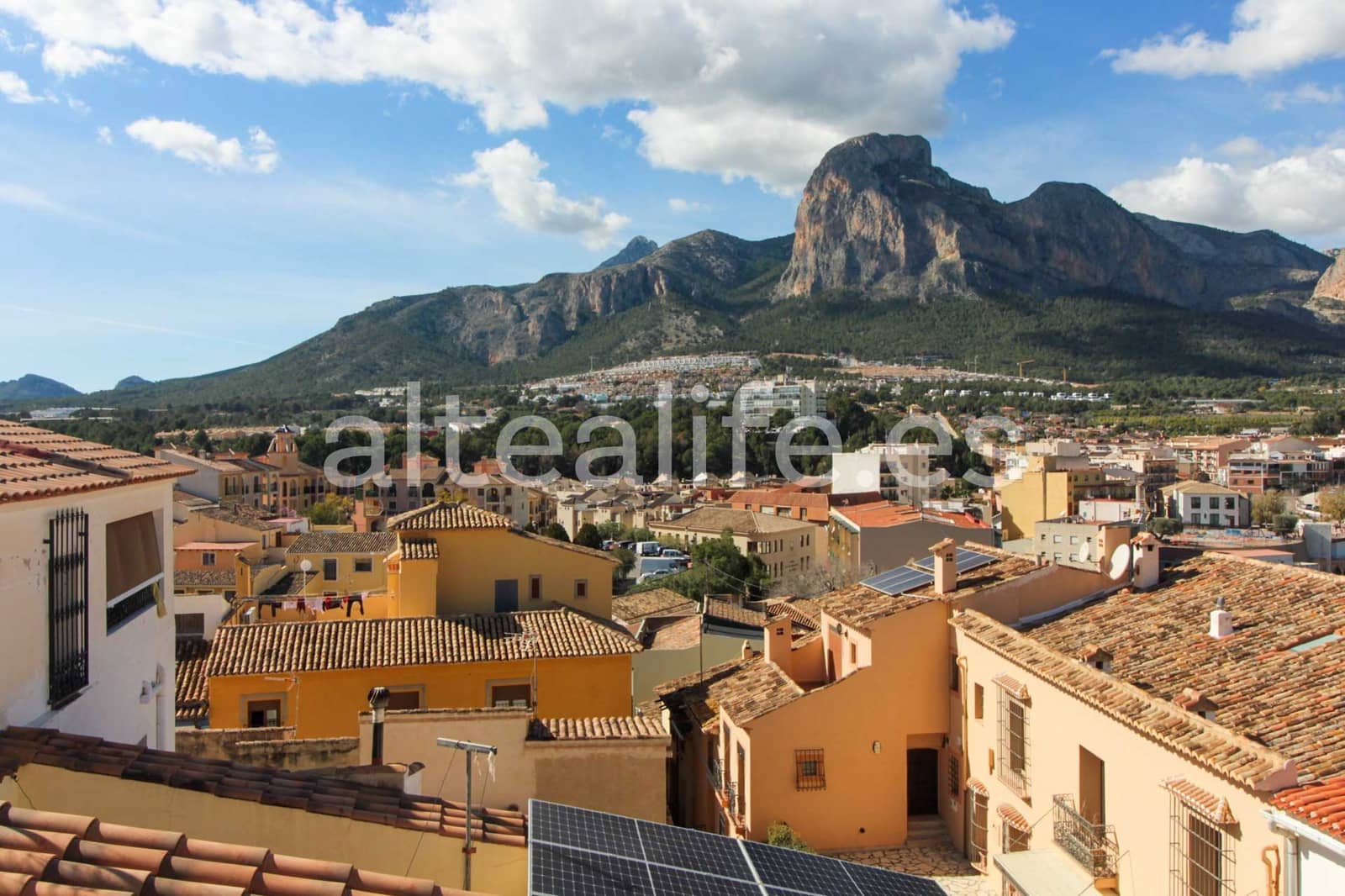 Hus til salgs i Polop - € 341 000 (Ref: 8820557)