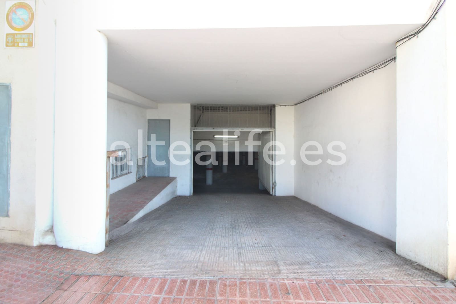 Garage til salg i Alfaz del Pi / L'Alfas del Pi - € 8.400 (Ref: 8820644)