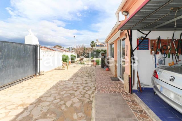 Chalet de 4 habitaciones en Pueblo - Urbanizaciones, Alfaz del Pi / L'Alfàs del Pi en venta con garaje - 440.000 € (Ref: 8903692)