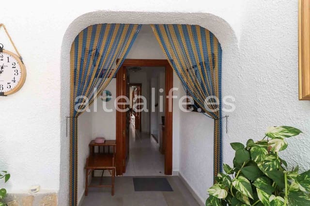 Chalet de 4 habitaciones en Pueblo - Urbanizaciones, Alfaz del Pi / L'Alfàs del Pi en venta con garaje - 440.000 € (Ref: 8903692)