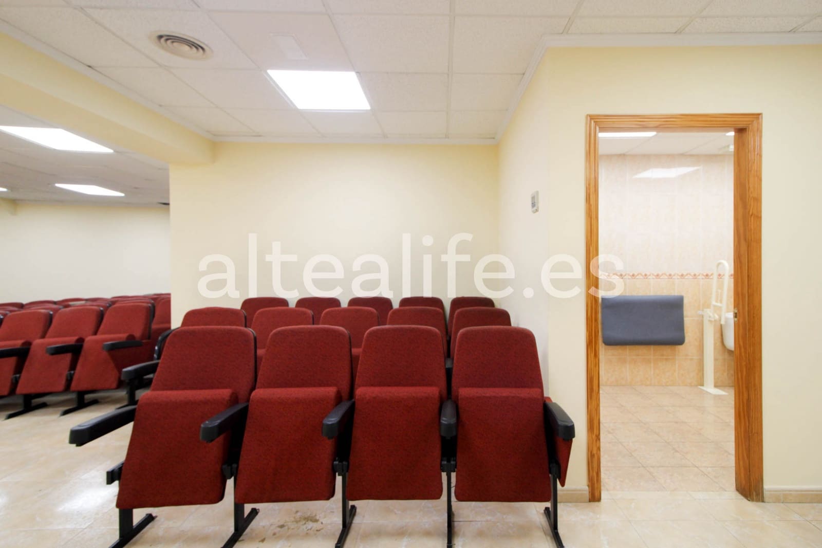 3 bedroom Commercial for sale in Altea - € 173,250 (Ref: 8914435)