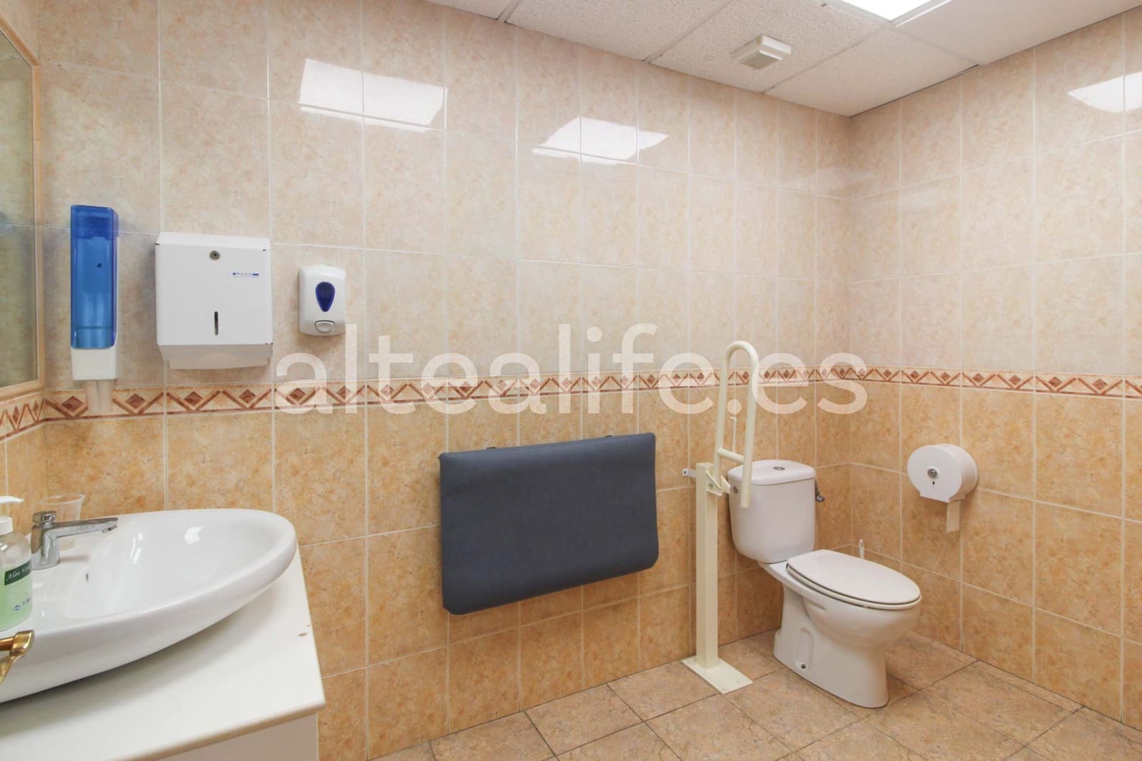 3 bedroom Commercial for sale in Altea - € 173,250 (Ref: 8914435)