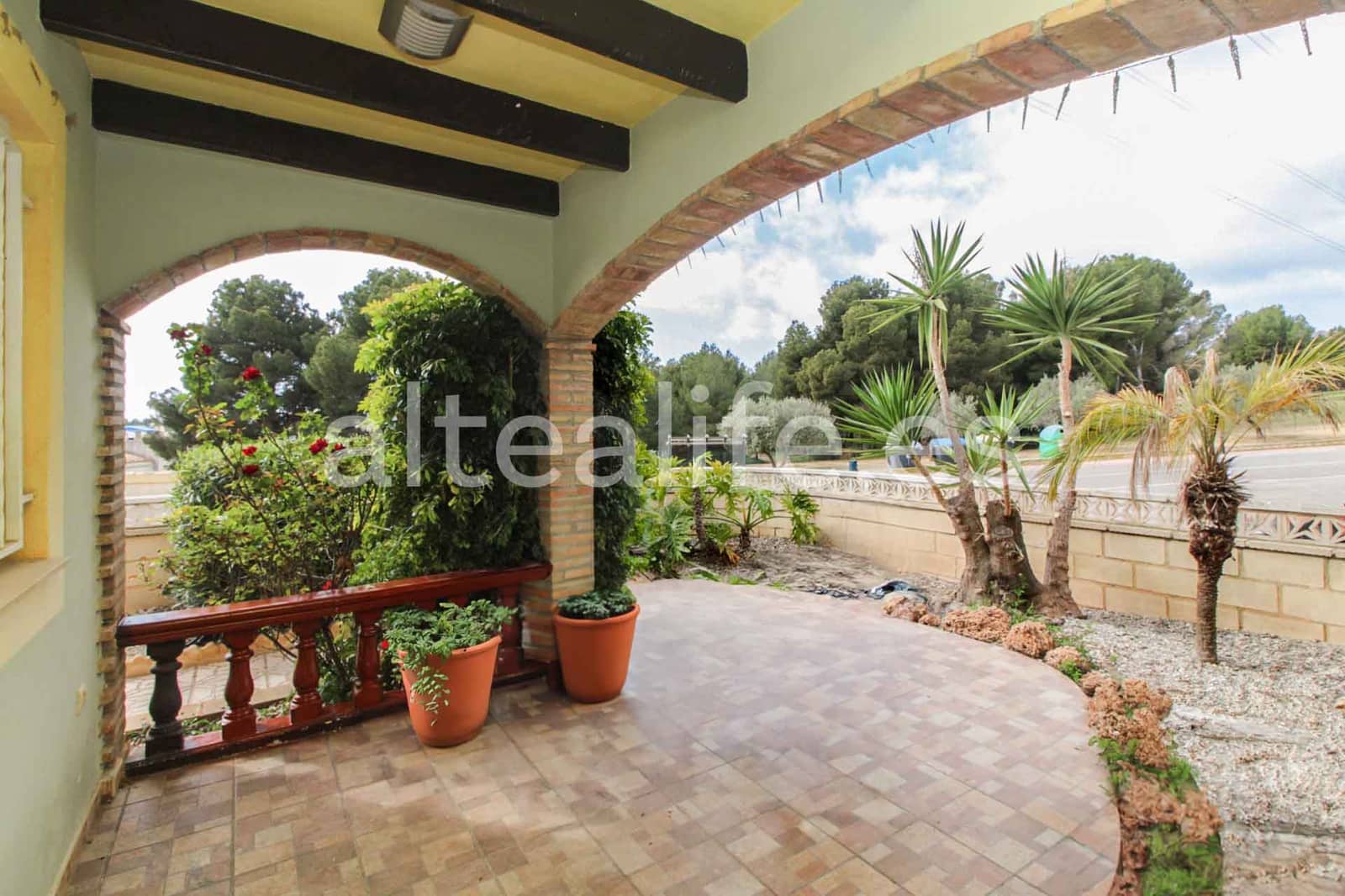 2 bedroom Villa for sale in Polop with pool garage - € 320,000 (Ref: 8937693)