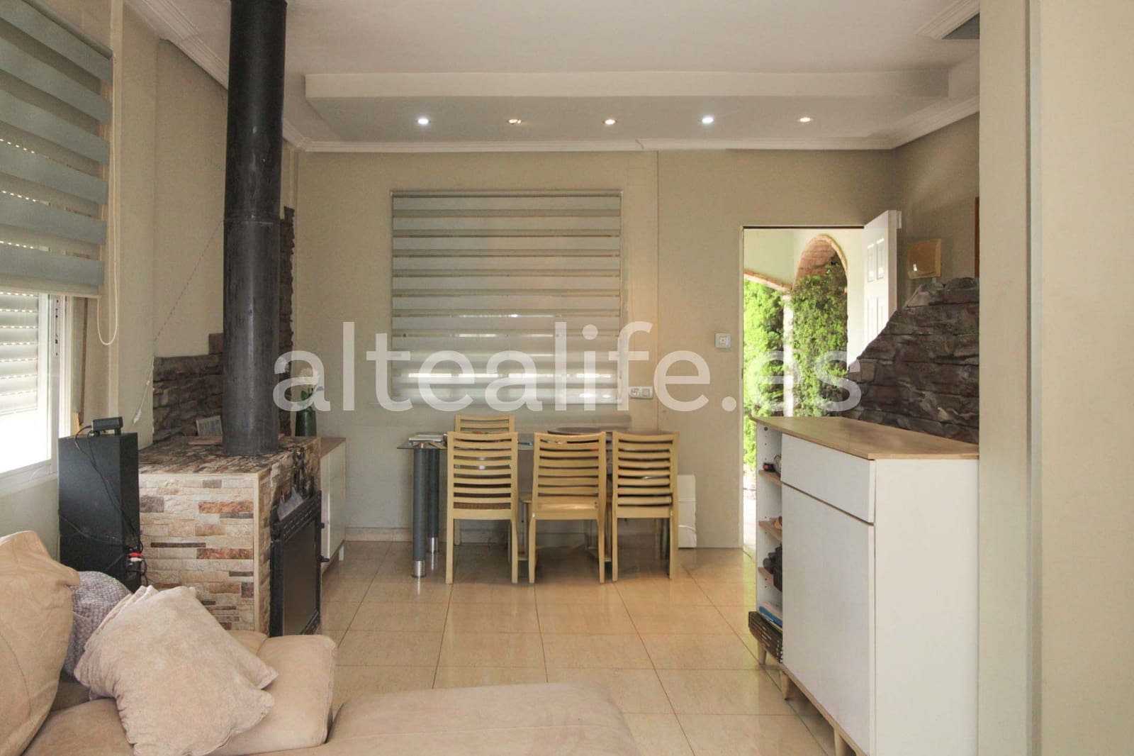 2 bedroom Villa for sale in Polop with pool garage - € 320,000 (Ref: 8937693)